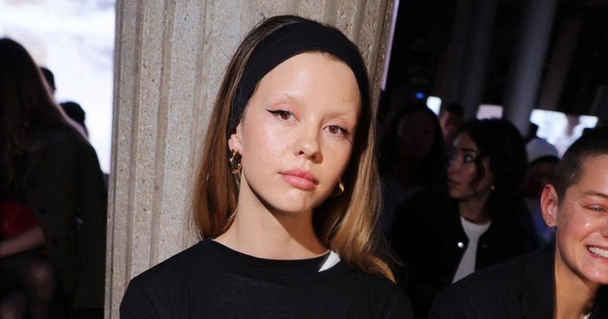 Mia Goth Sued For Allegedly Kicking Maxxxine Background Actor In The Head On Set 179.jpg